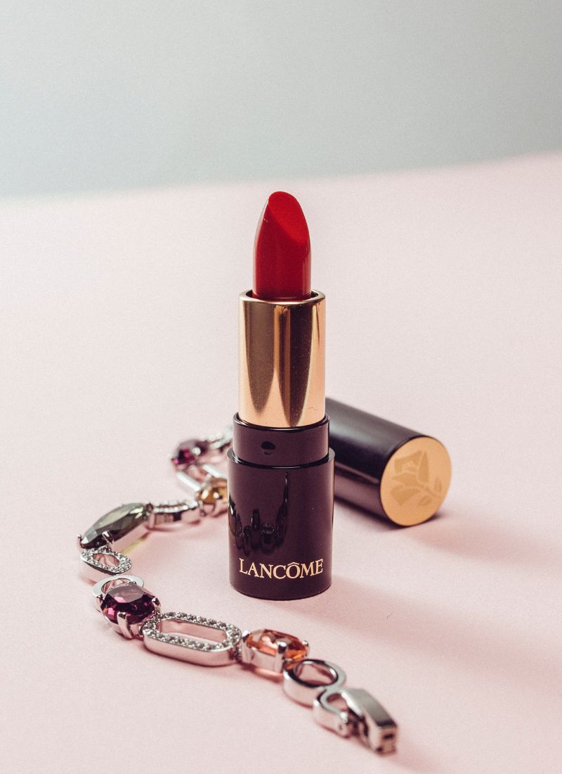 6 Best Red Lipsticks for that French girl look Yours truly, Aya