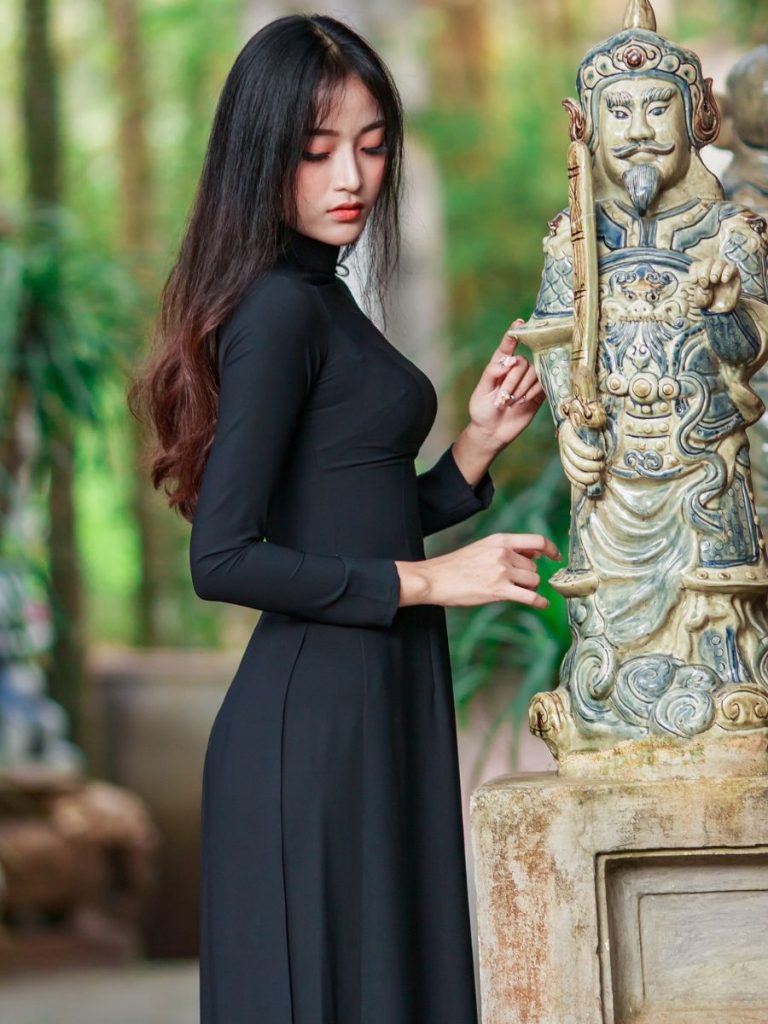 Long sleeved Little Black Dress