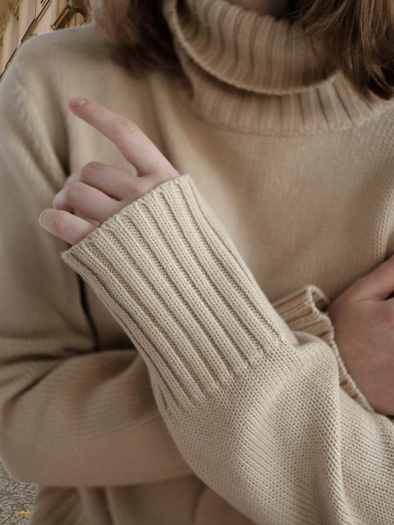 Women's Cozy Breathable Knit Sweater